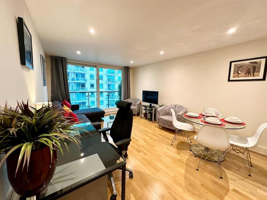 Stunning 2 Bed Thames River View - Central London Exterior photo
