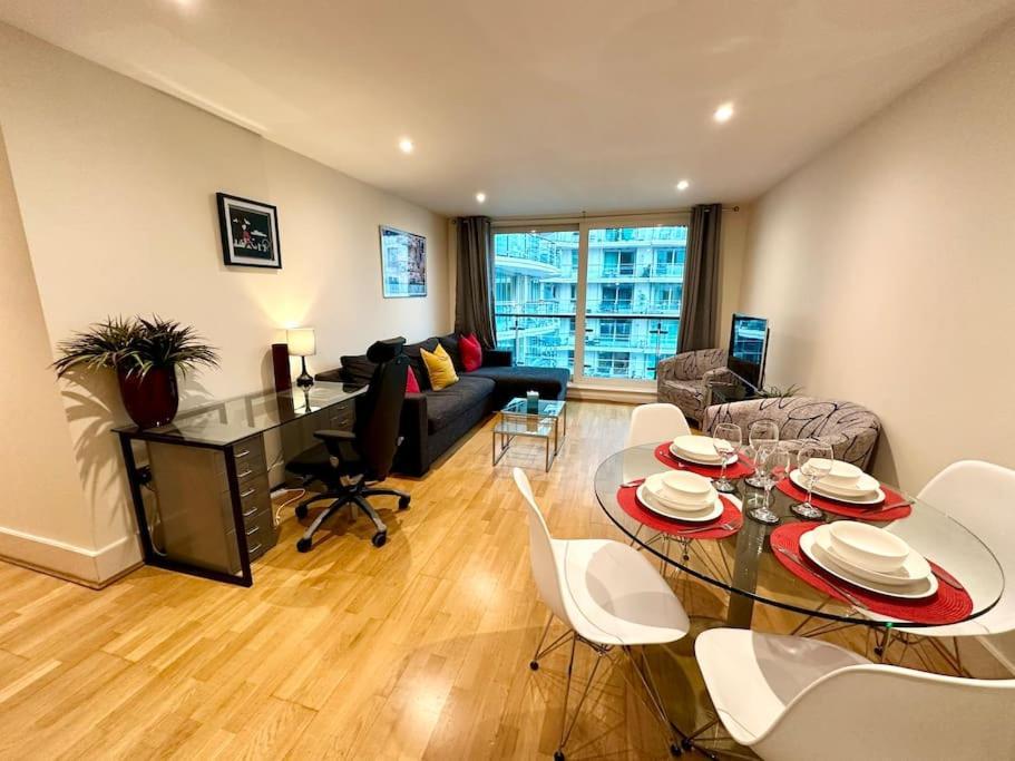 Stunning 2 Bed Thames River View - Central London Exterior photo