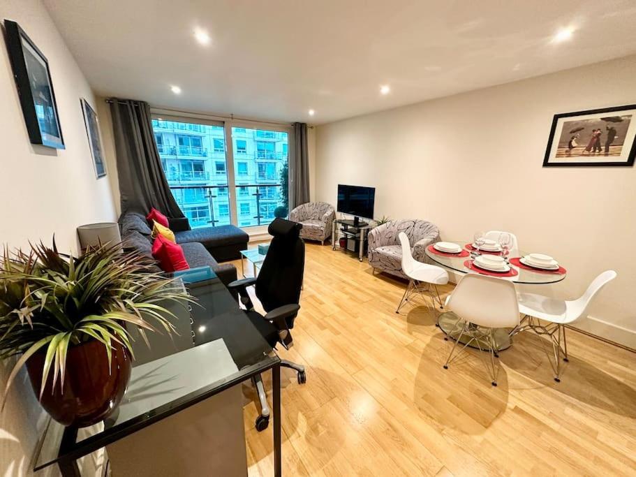 Stunning 2 Bed Thames River View - Central London Exterior photo