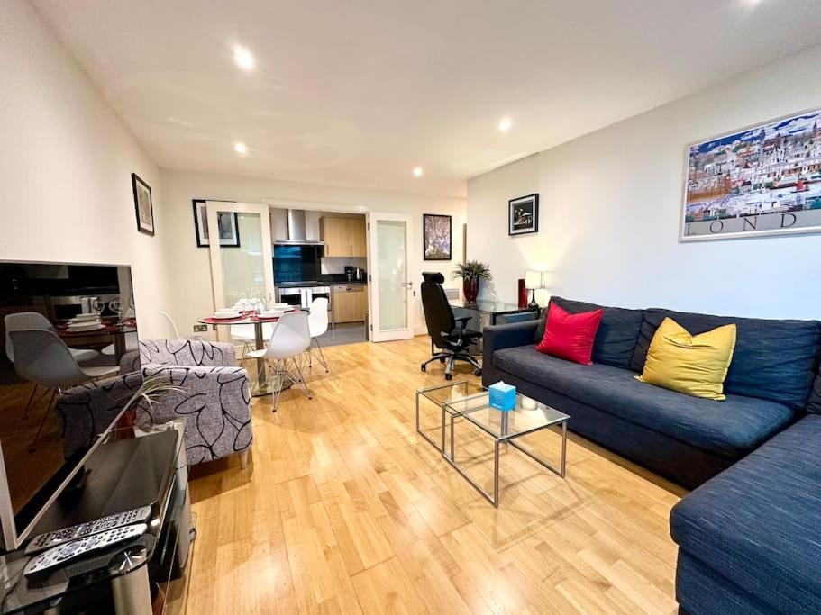 Stunning 2 Bed Thames River View - Central London Exterior photo